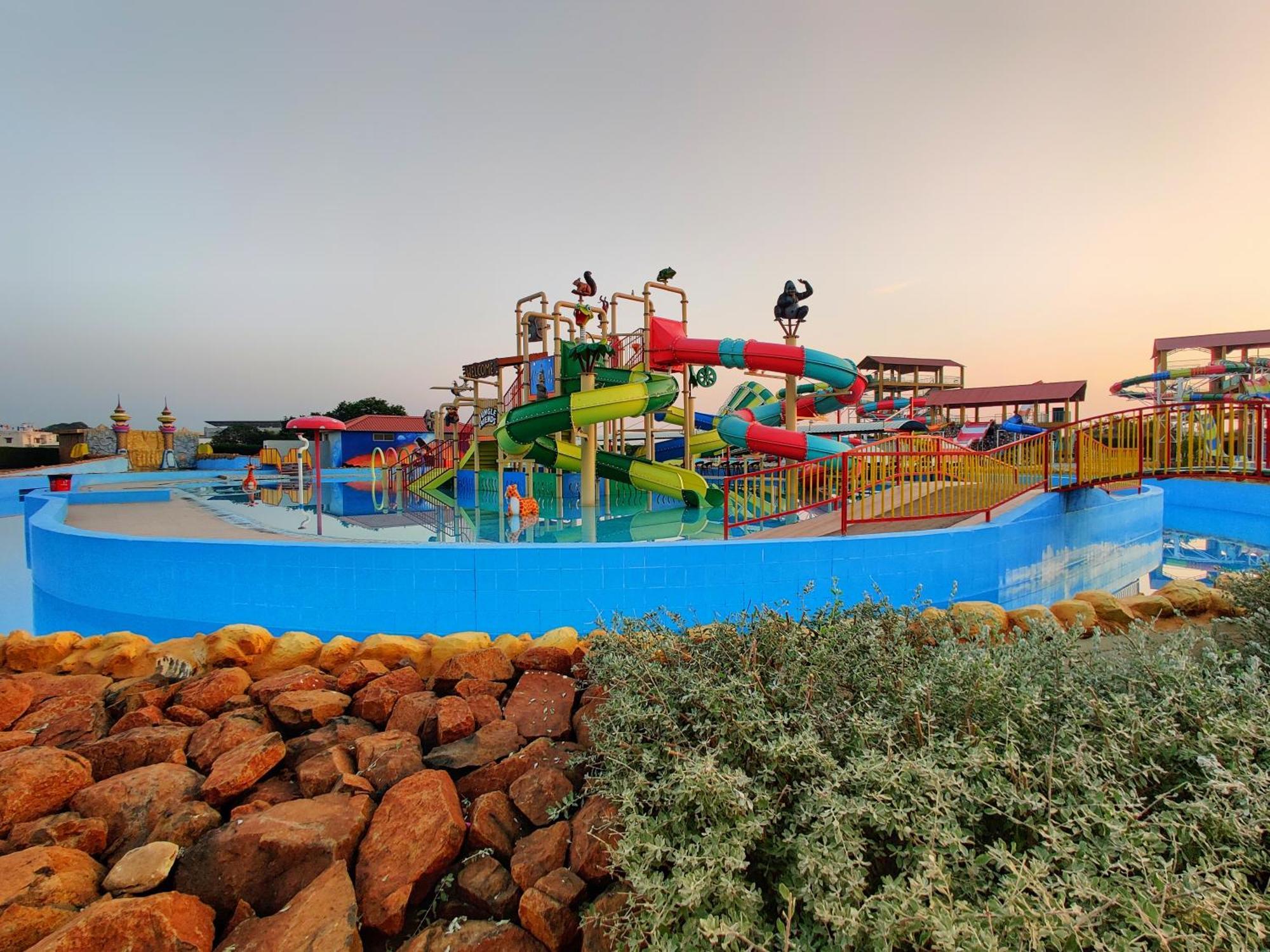 Mendarda Wet N Wild Water Park & Resort מראה חיצוני תמונה